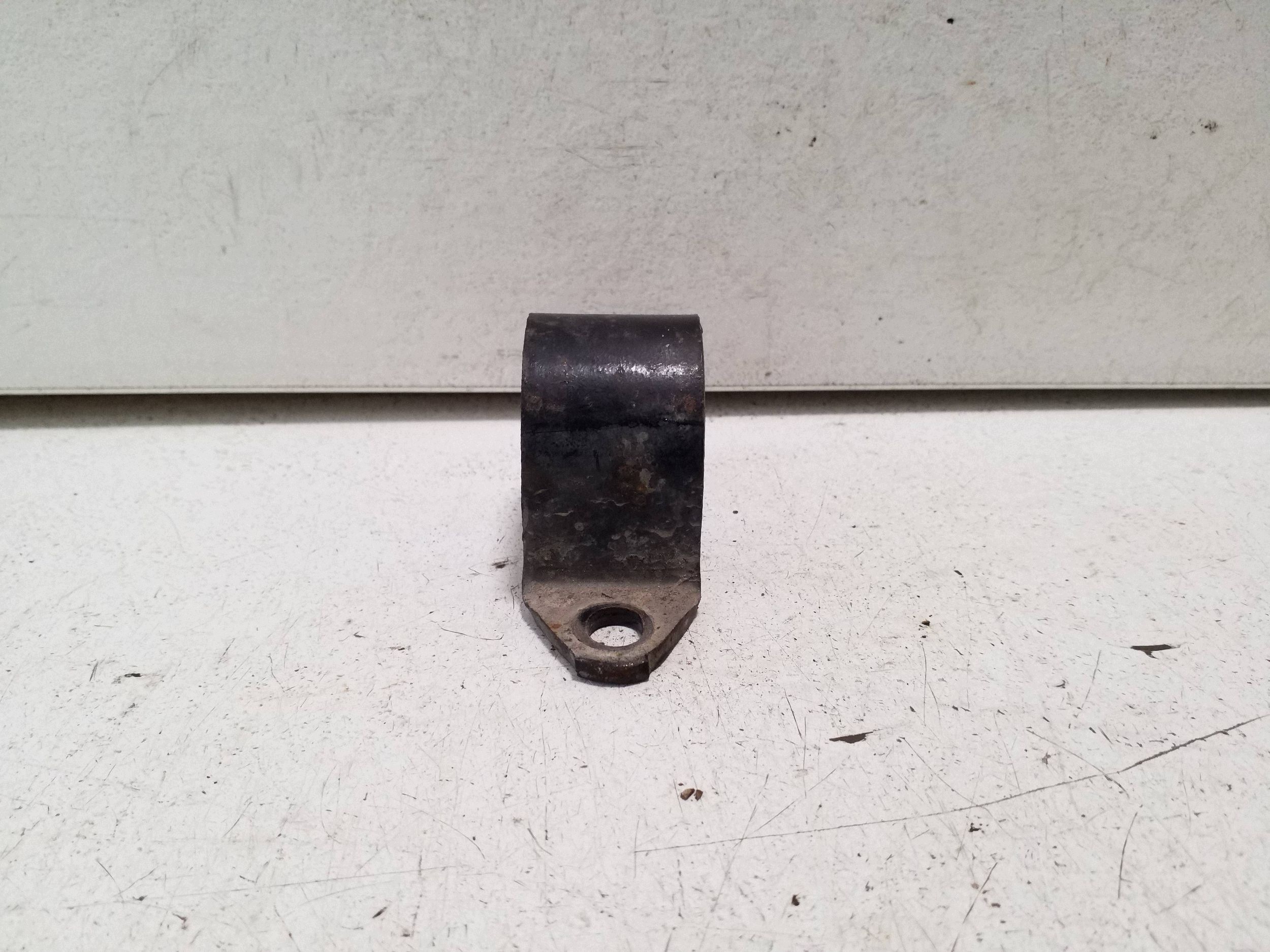 Toyota Avensis T250 Support de Barre Stabilisatrice image 4