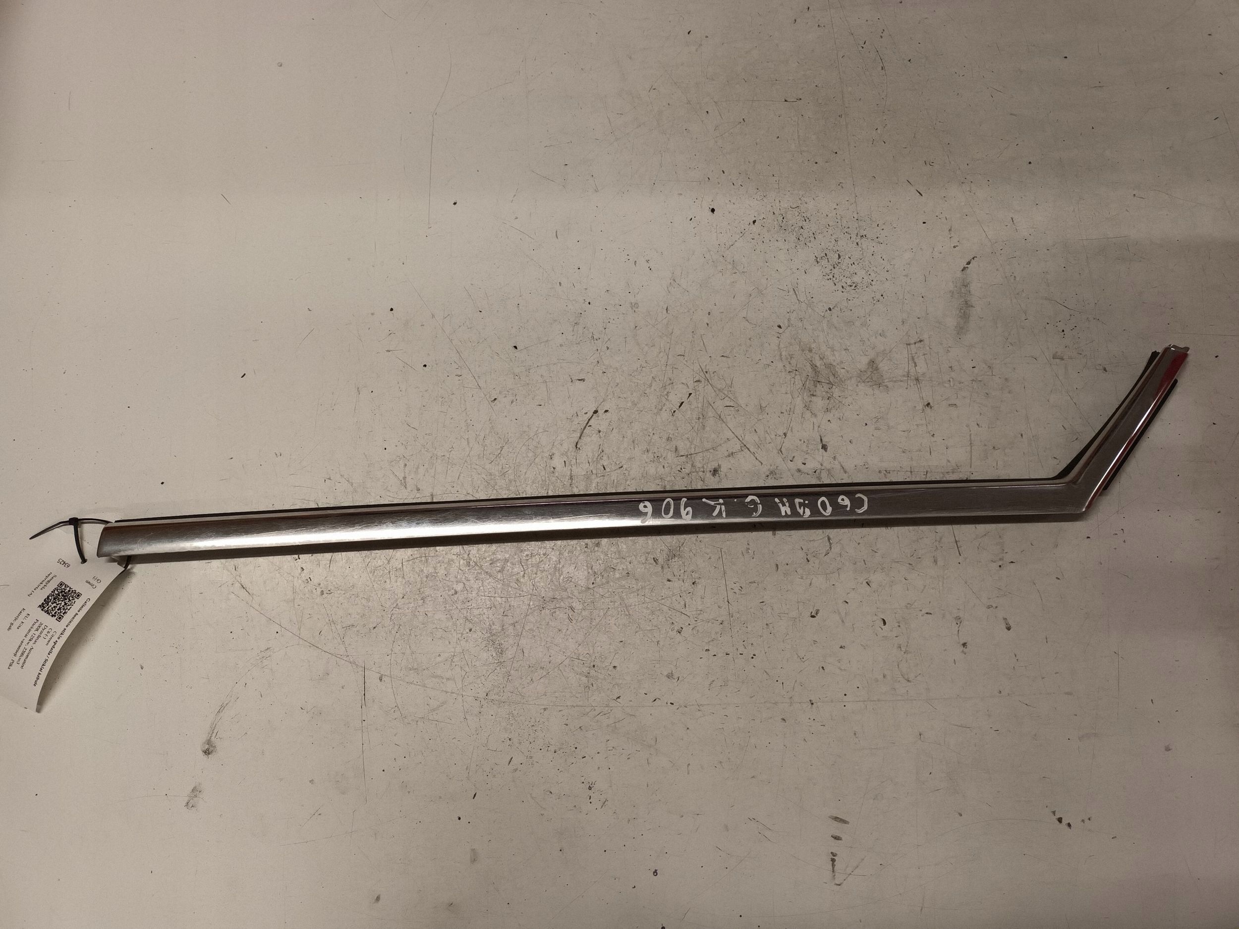 Liste vitre latérale Citroen C6 2006 OEM 9646289480 image 2