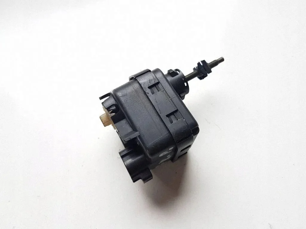Motor regulacji lamp Toyota Land Cruiser J100 3722132045 image 3