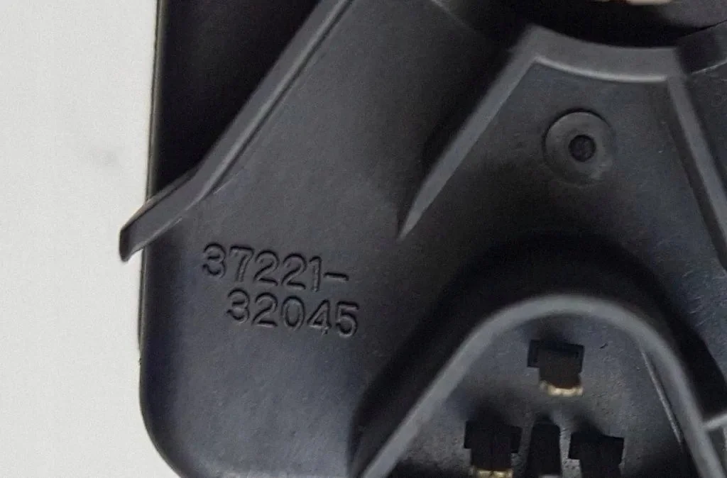 Motor regulacji lamp Toyota Land Cruiser J100 3722132045 image 7