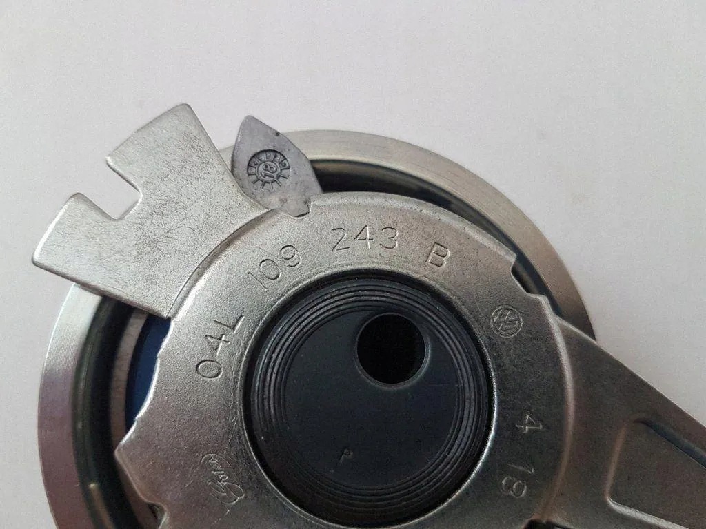 VW Audi Seat Skoda Tensioner Roller 04L109243B