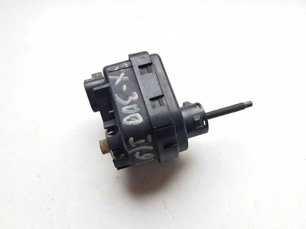 Koplampverstelling Lexus RX 300 3722132045