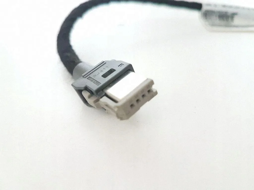 Port USB Peugeot OE 9806047980 image 4