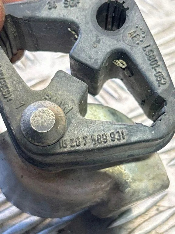 BMW 3 E90 E91 2009 Support silencieux 7589931 image 3