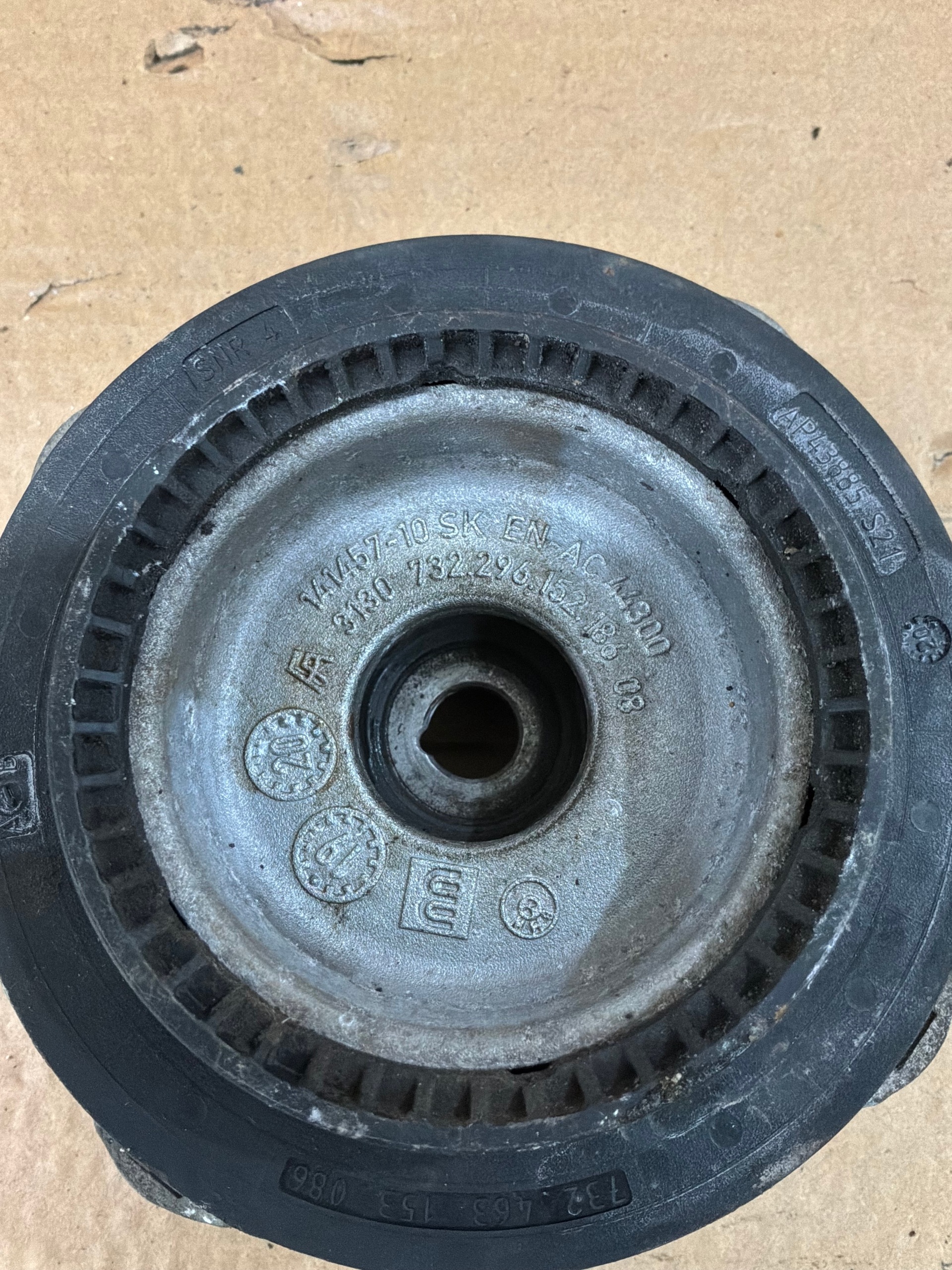 Iskunvaimennin kiinnike BMW 3 G21 G20 Xdrive