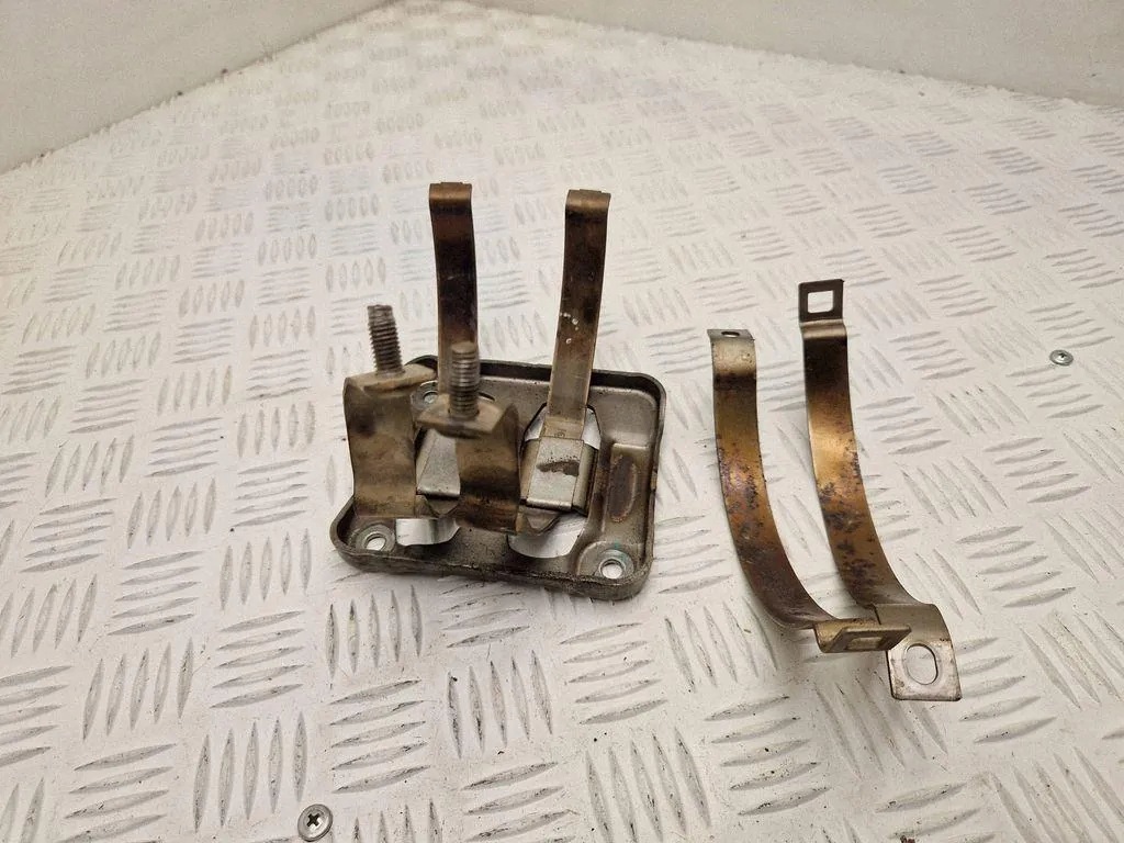 Catalyst Mount Holder Renault Koleos 20817JG71A image 3