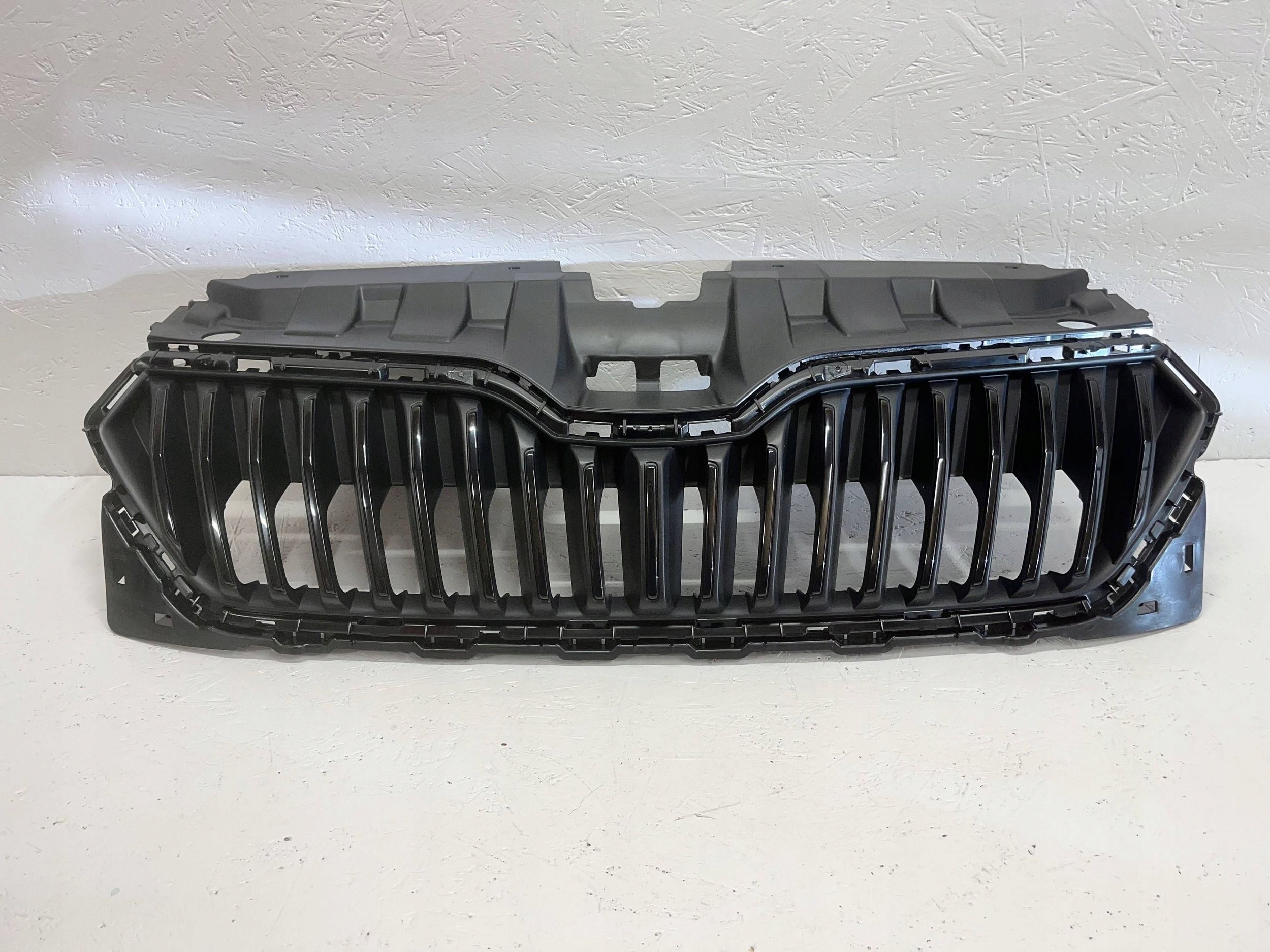 Calandre Skoda Fabia Mk3 (NJ) 6V0853653C image 2