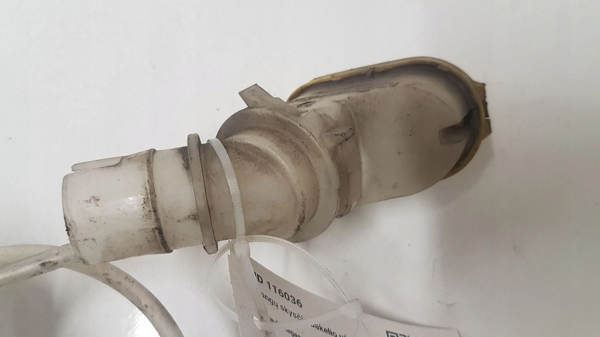 Renault Megane II Spritzertankrohr JUT116036
