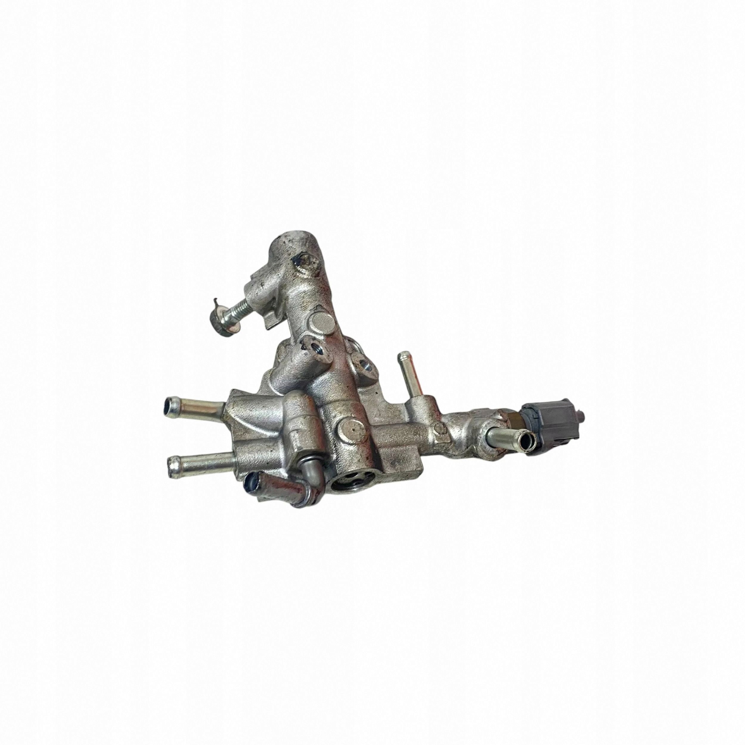 2013 Mazda 6 A14614N319 - Répartiteur de carburant image 3