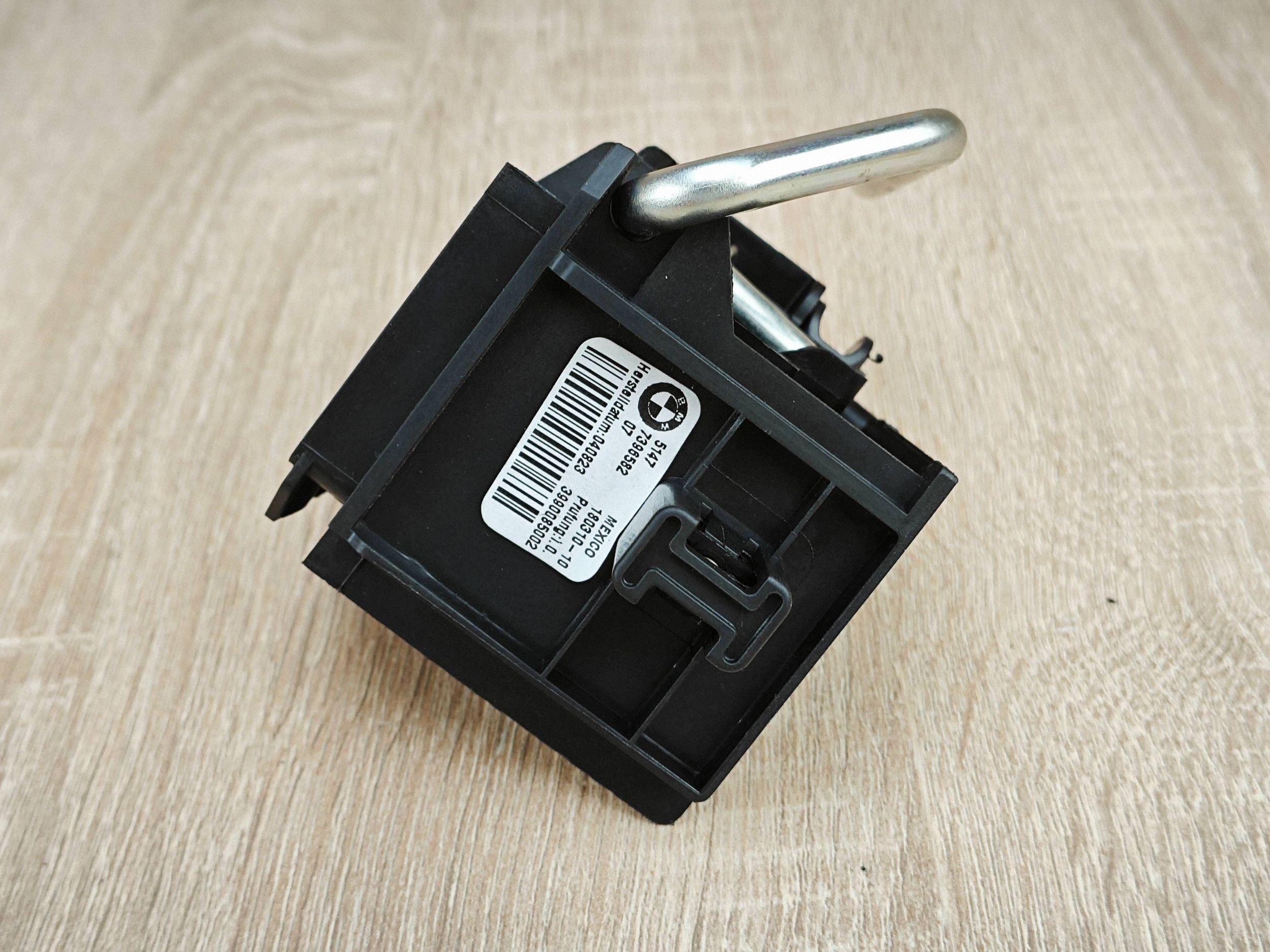 Support de store de coffre BMW X3 G01 LCI droit image 5