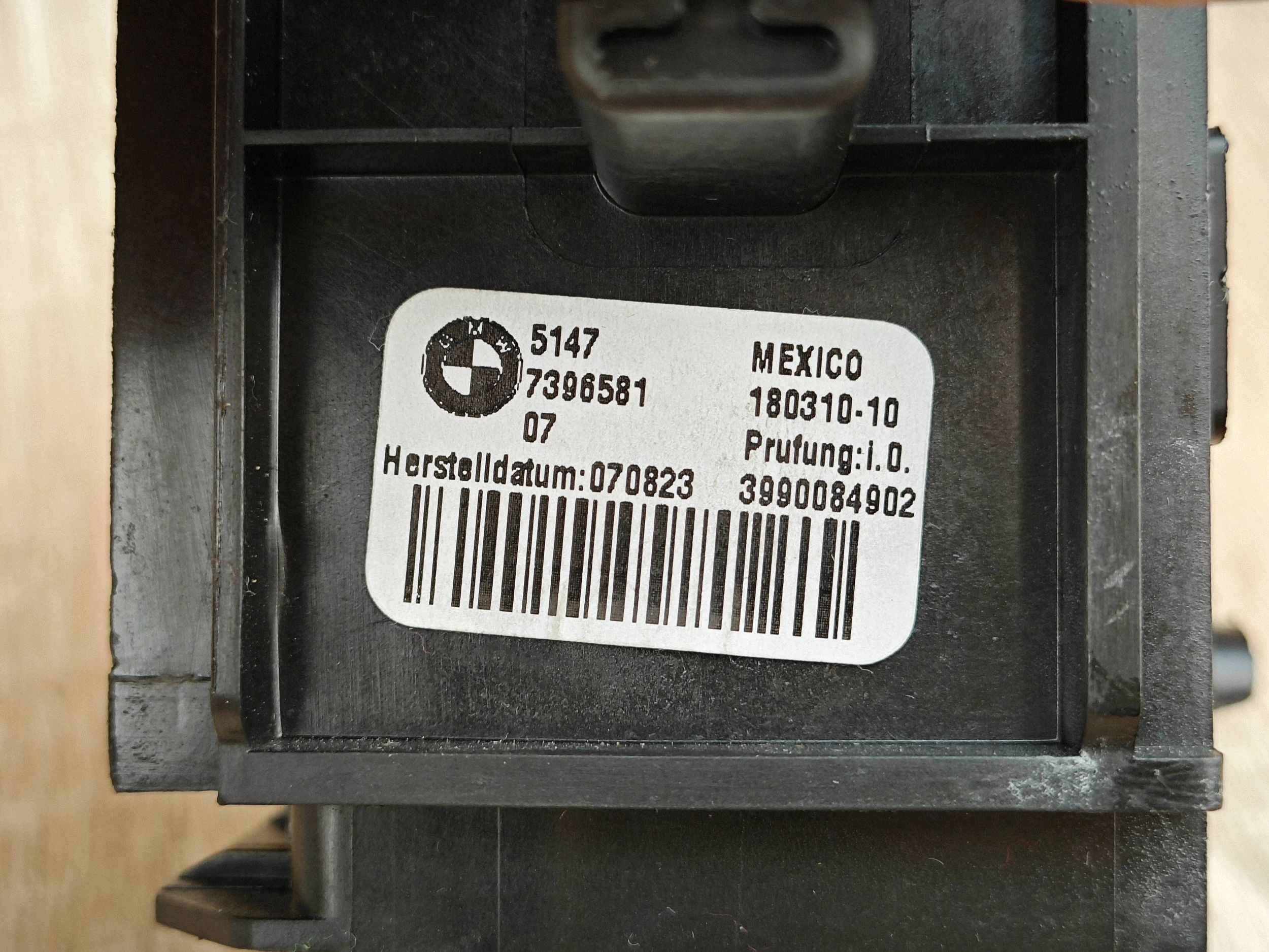 BMW X3 G01 LCI Rollo Halterung Links OE image 6