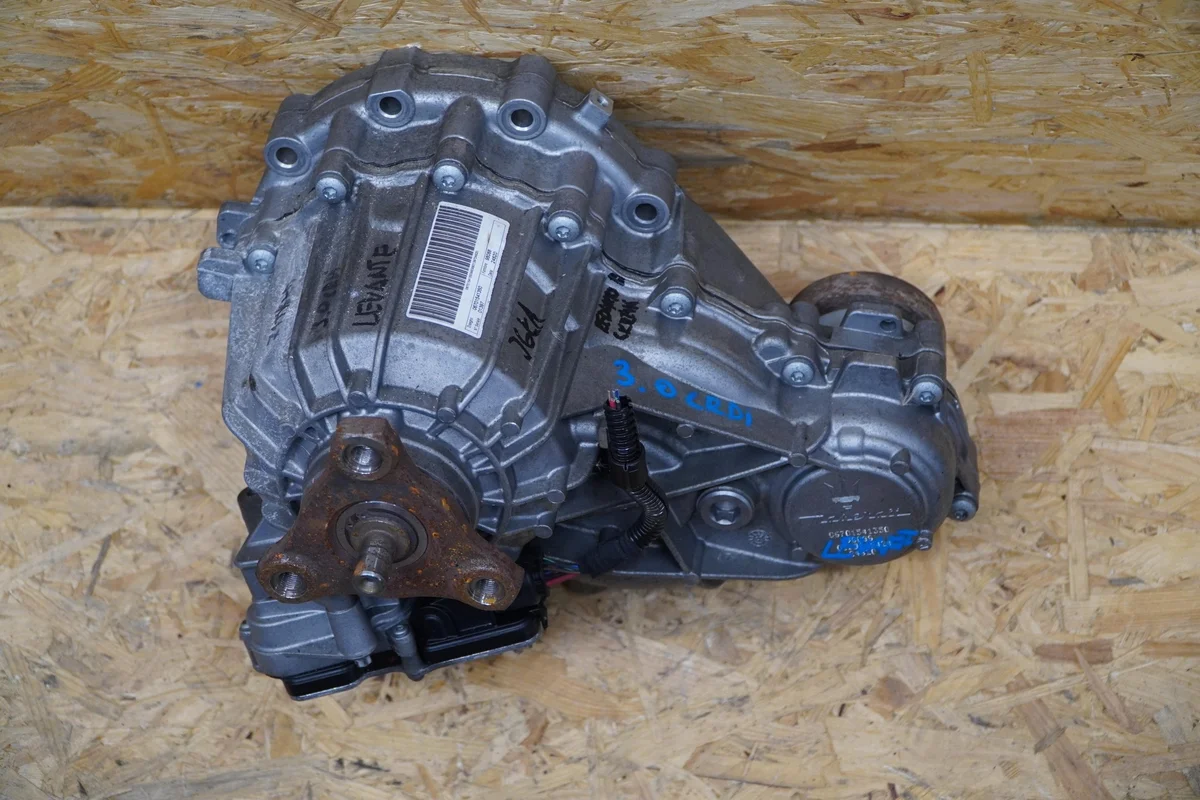 Réducteur boîte Levante 3.0 Diesel OEM 6701541350