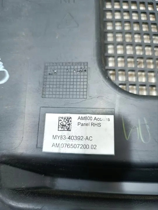 Plástico Limpiaparabrisas Aston Martin DBX MY8340392AC image 7