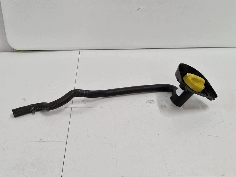 Renault Trafic III öljyntäyttökorkki 152596817R