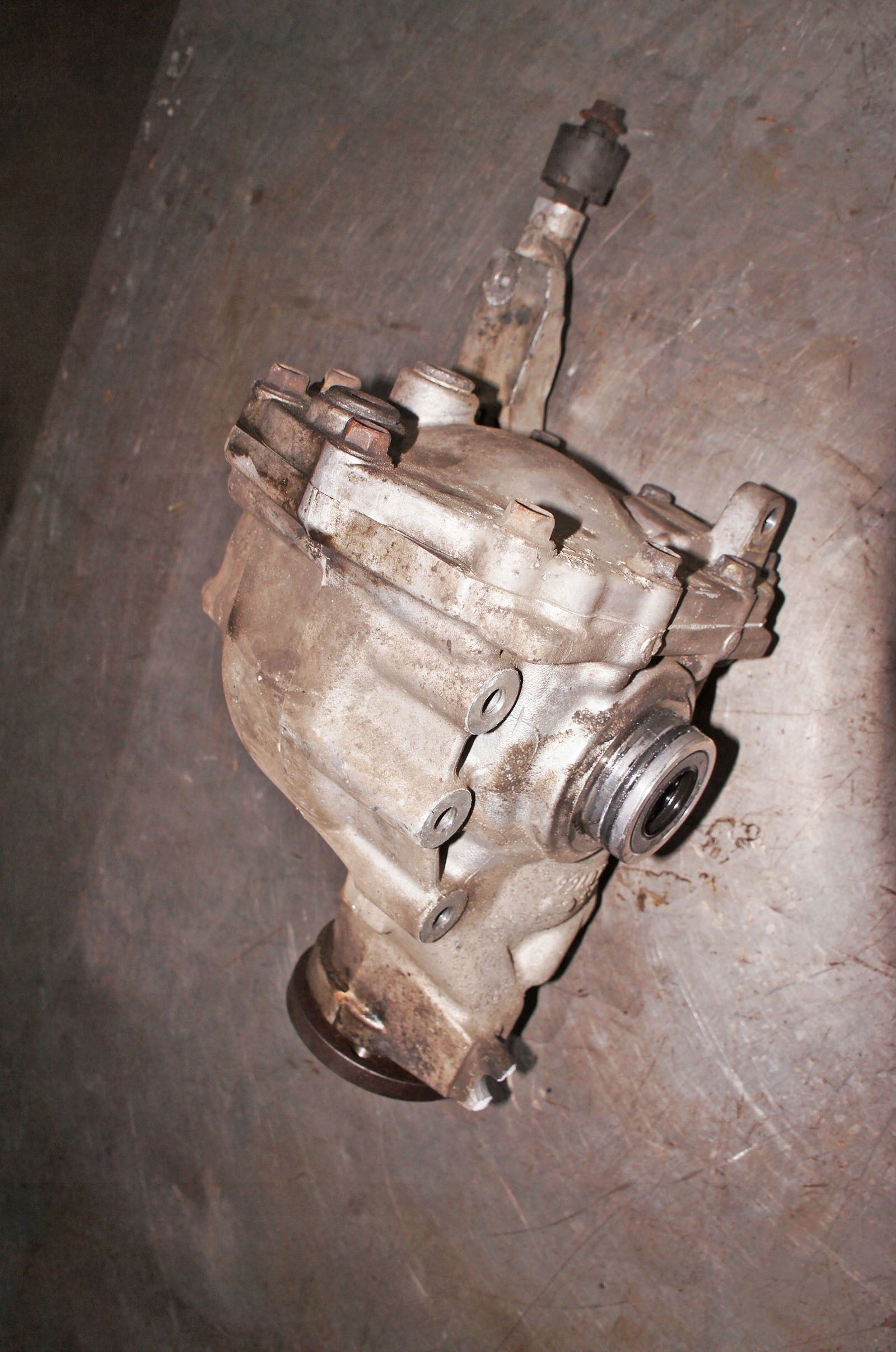 Infiniti QX70 FX II 3.5 Front Diff Carrier 712672