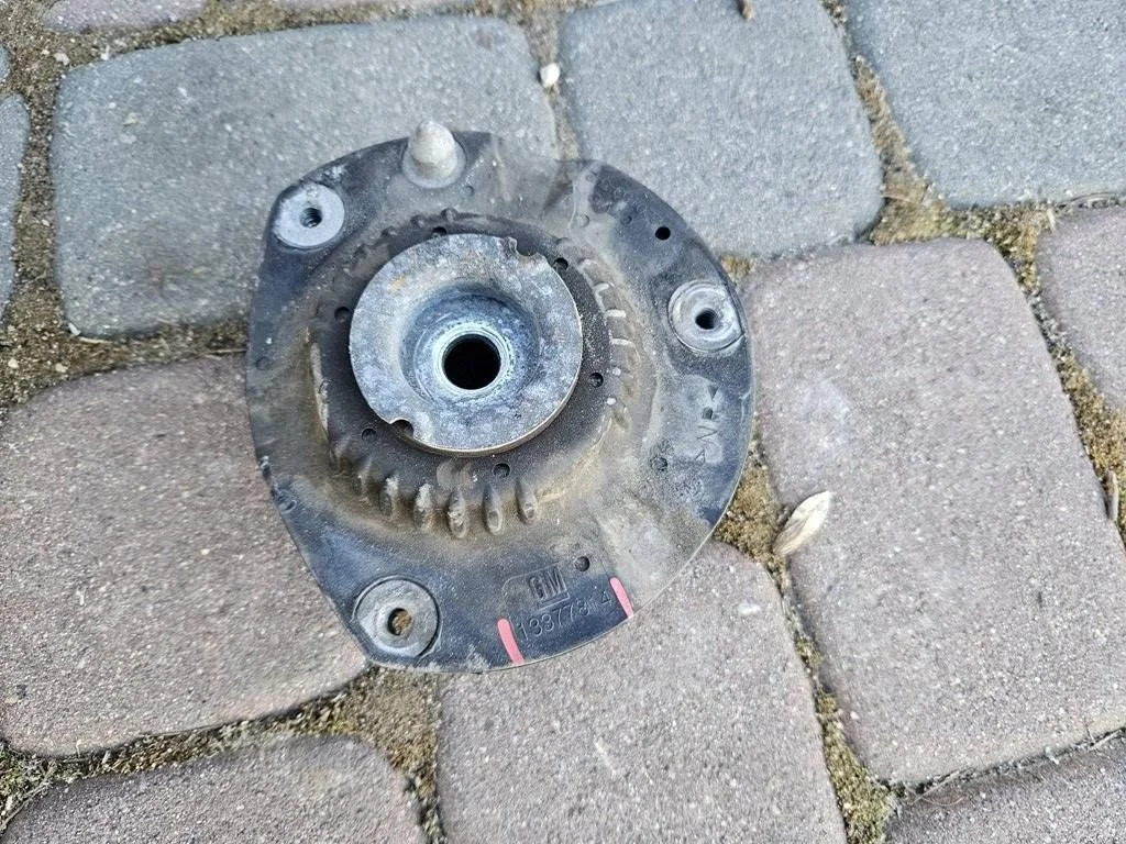 Ondersteuning schokdemper Opel Astra K gebruikt