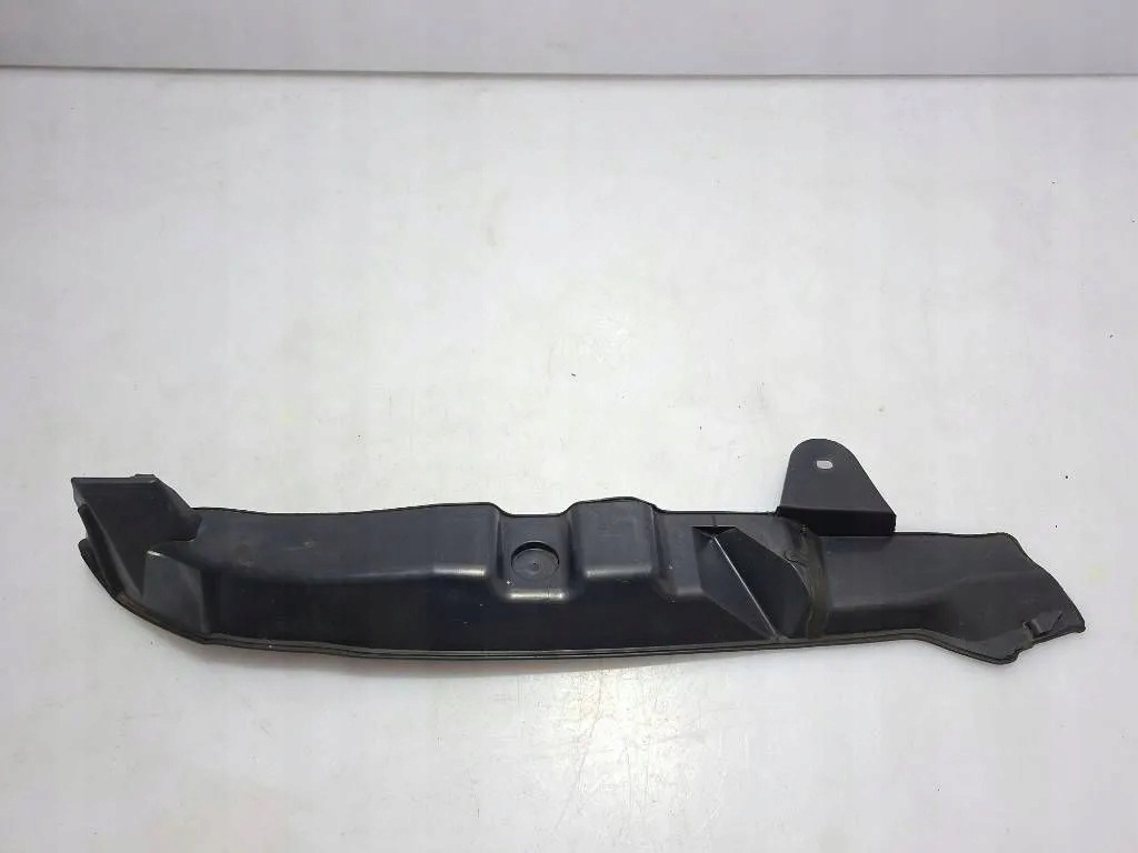Audi A3 8P 2010 Guardabarros Derecho 8P0821112B image 5