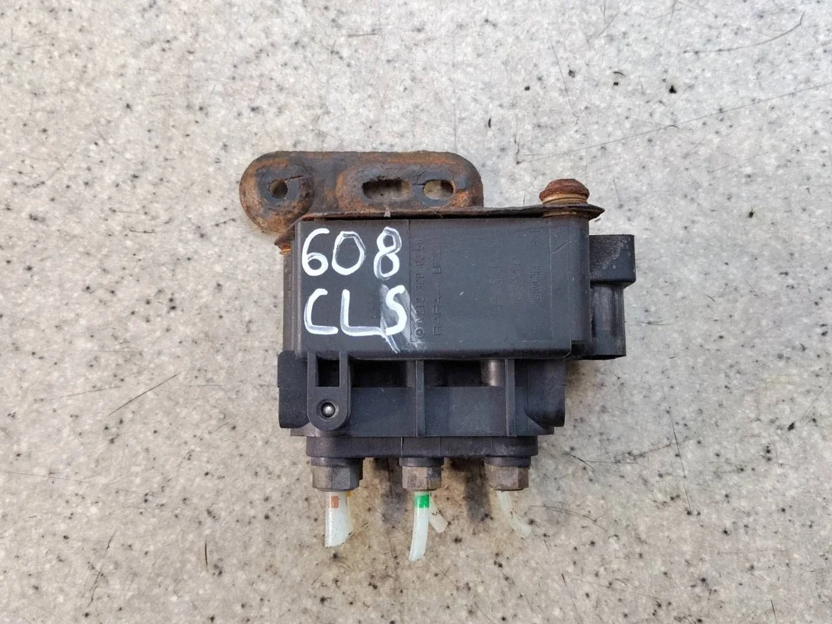 Klepblok A212320035829A Mercedes CLS W218 image 3