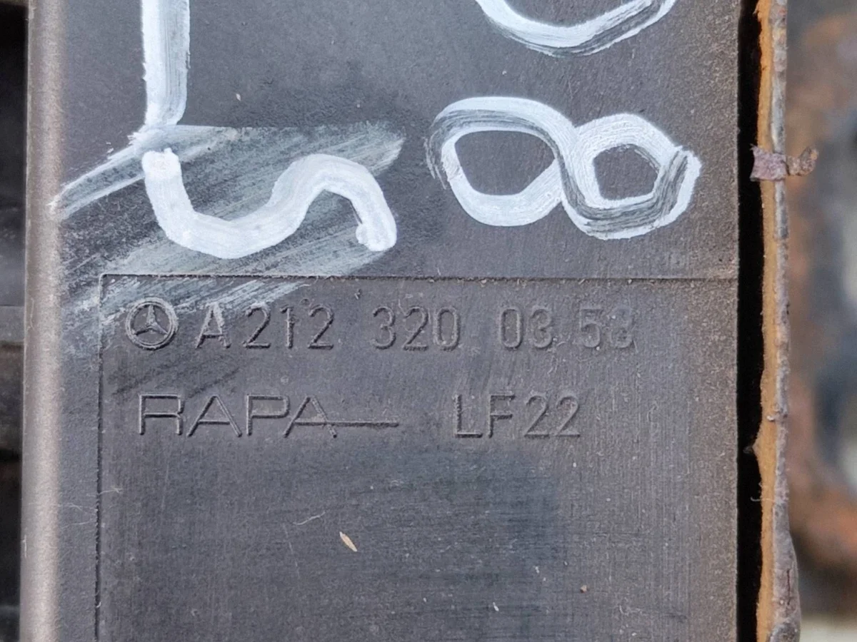 Klepblok A212320035829A Mercedes CLS W218 image 4