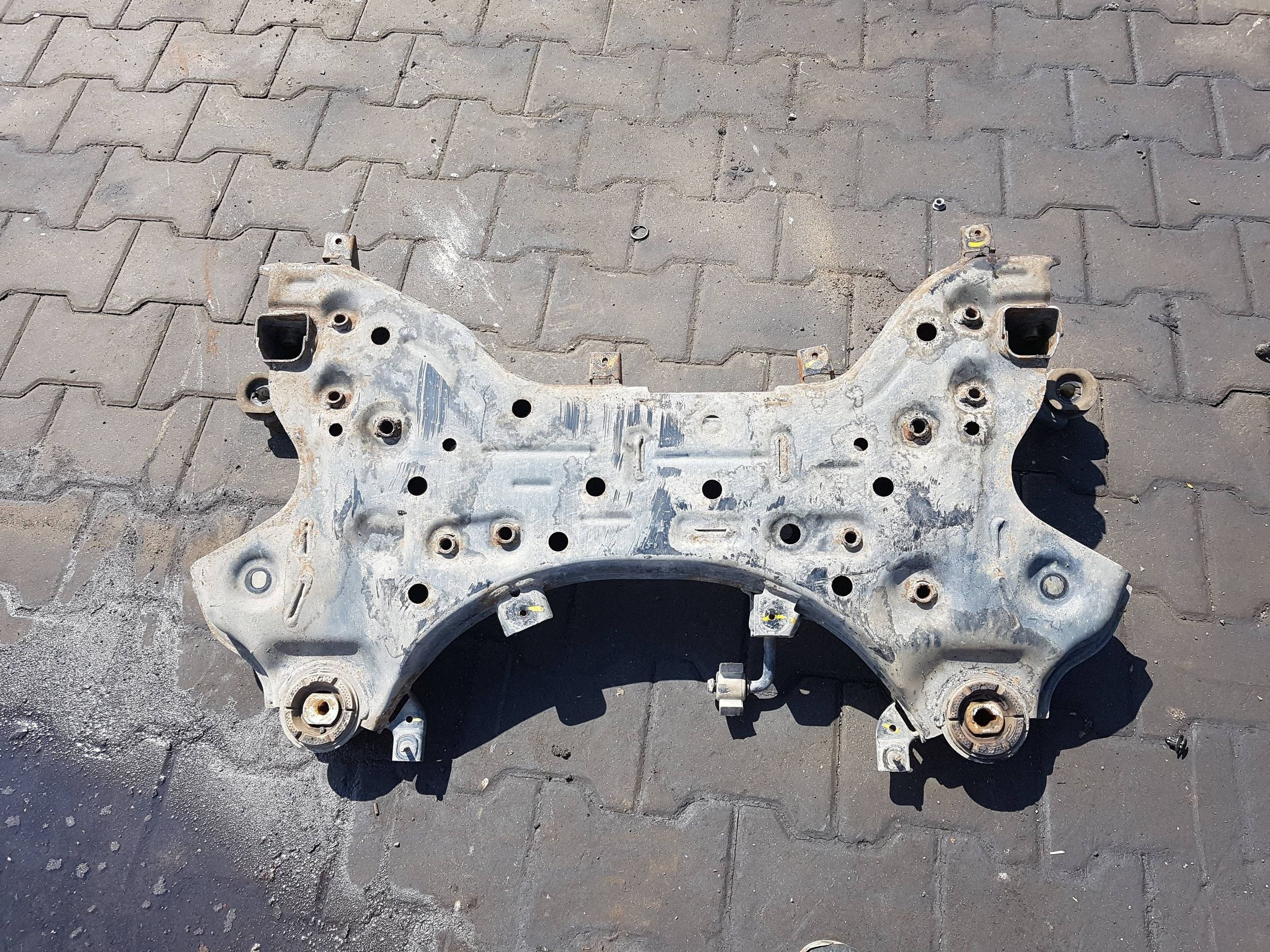 Hyundai Tucson III 2.0 CRDI Front Engine Mount TOC55037 image 3