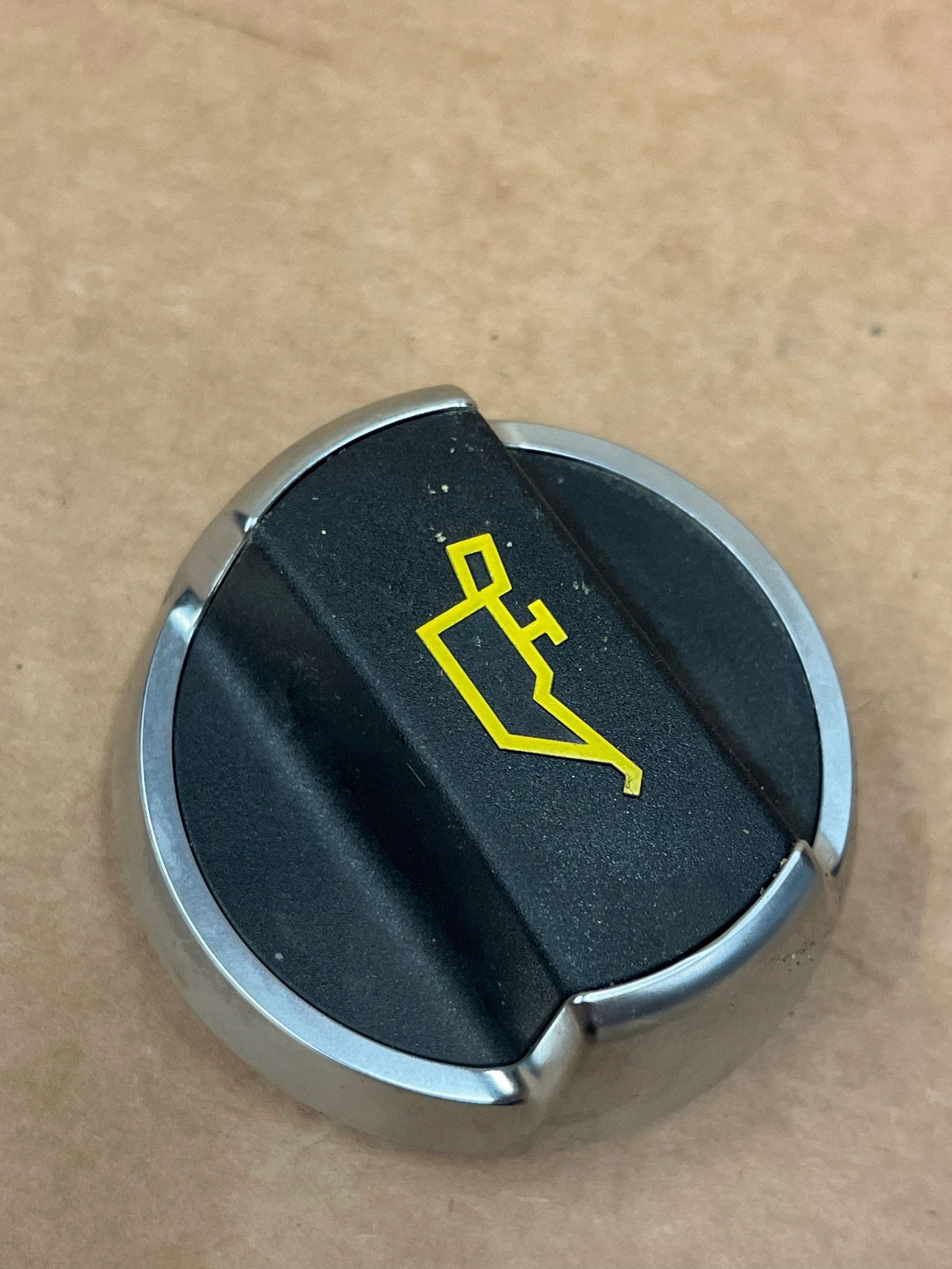 Tampa do óleo Porsche 99110747500 Usada image 4