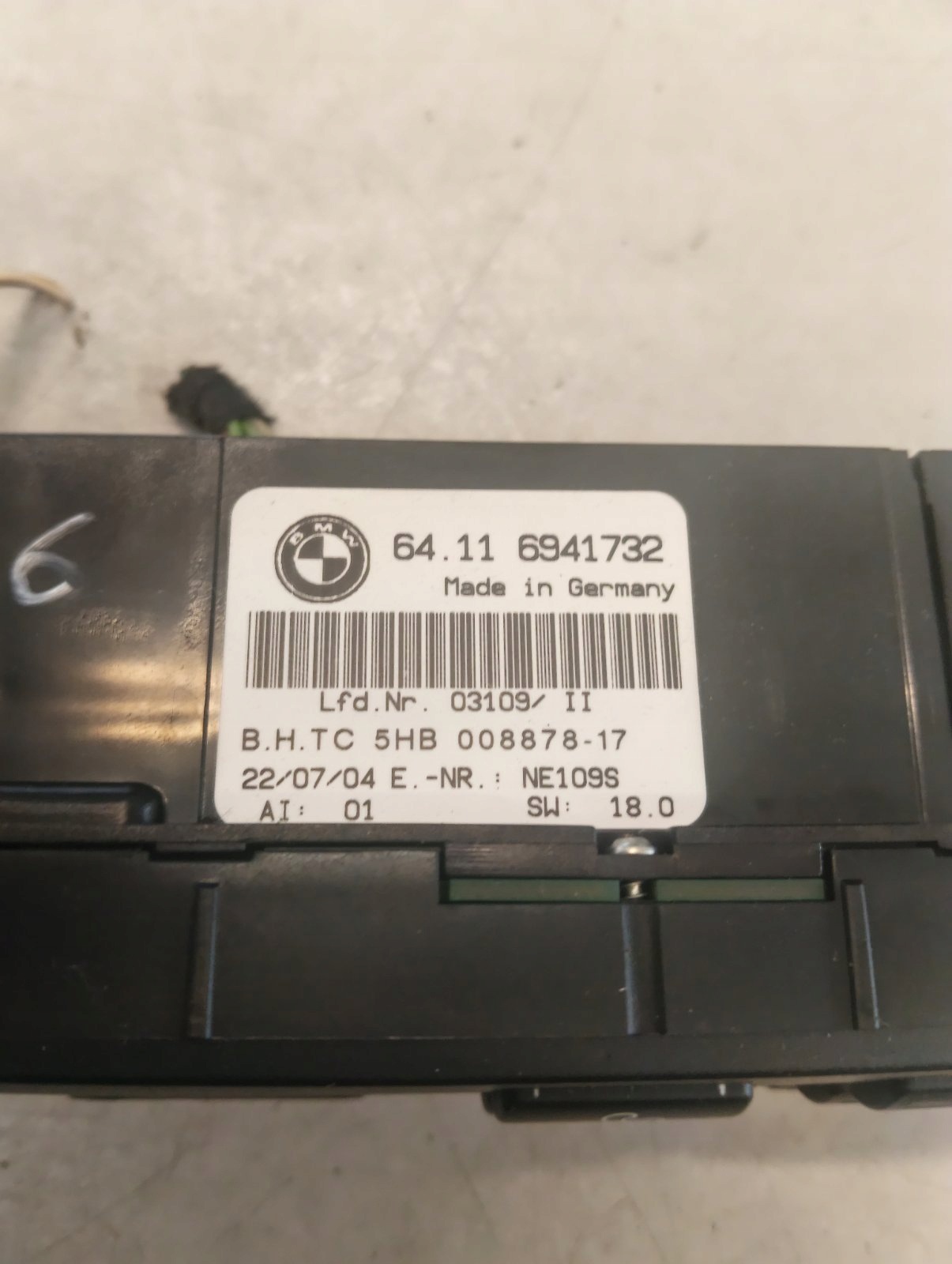 Module de climatisation BMW Série 3 E46 2002 image 3