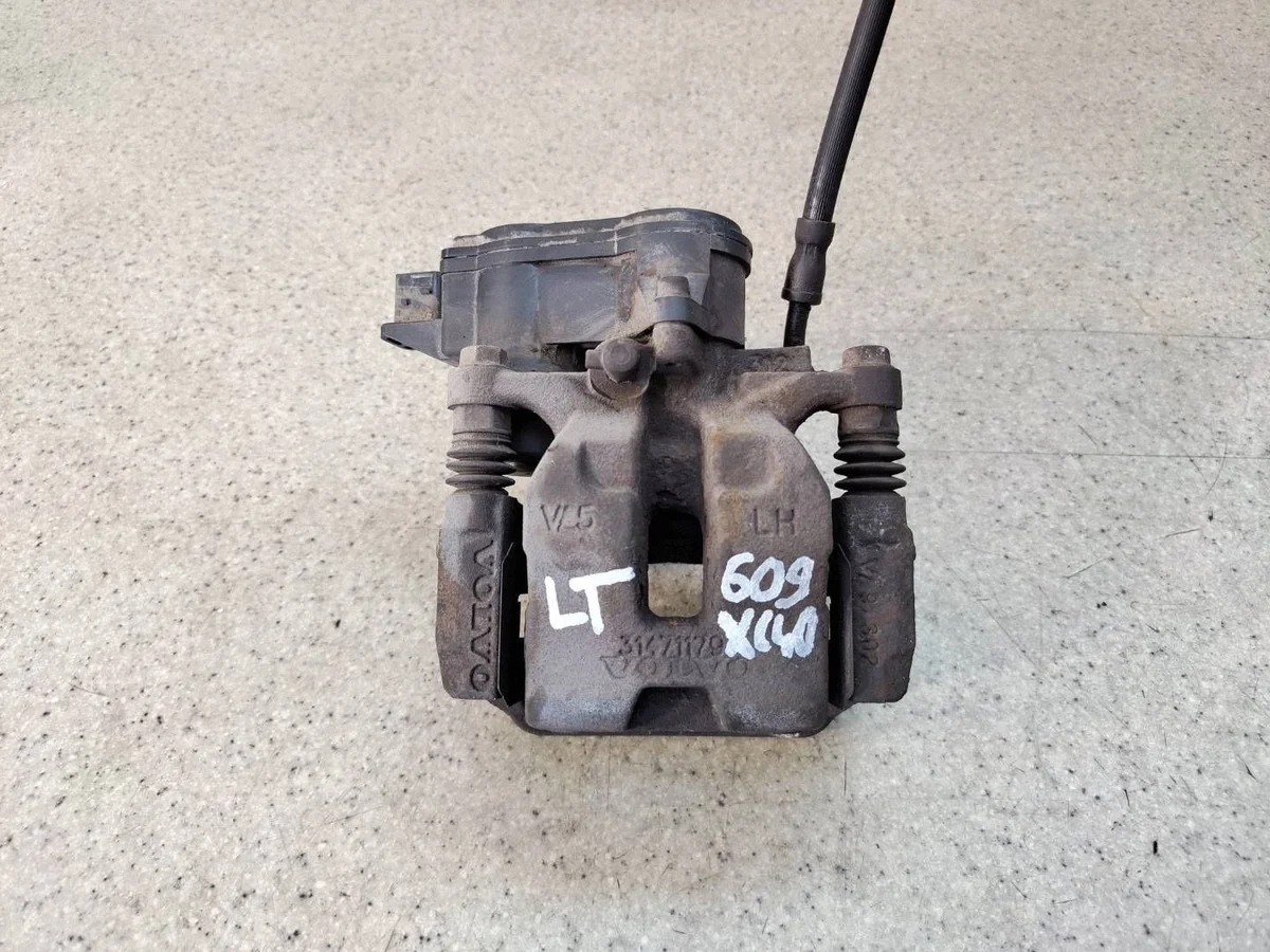 Pinça de Freio Volvo XC40 II Usada OEM 31471179