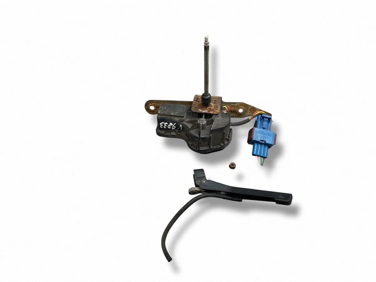 SAAB 9-3 VER1 2000 Headlight Wiper Motor