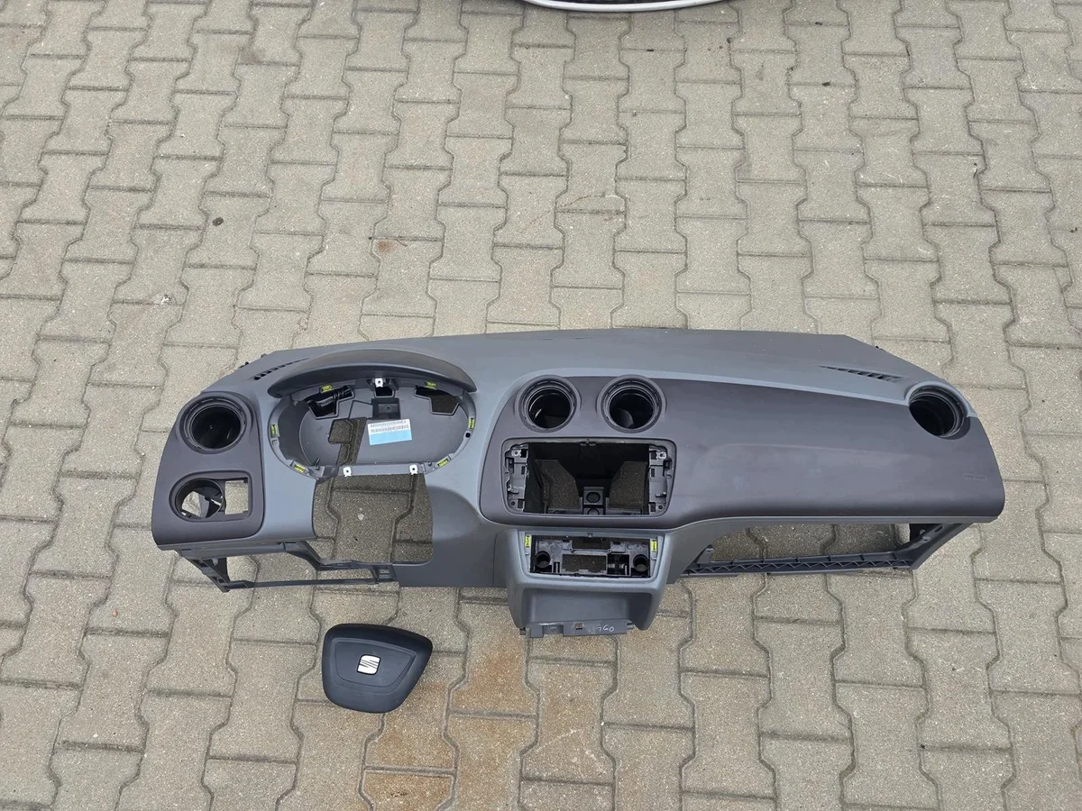 Tableau de bord airbag Seat Ibiza 4 IV 6J