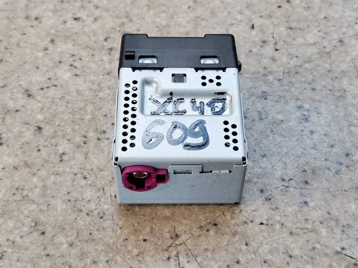 Conector USB Volvo XC40 II Original 31407038