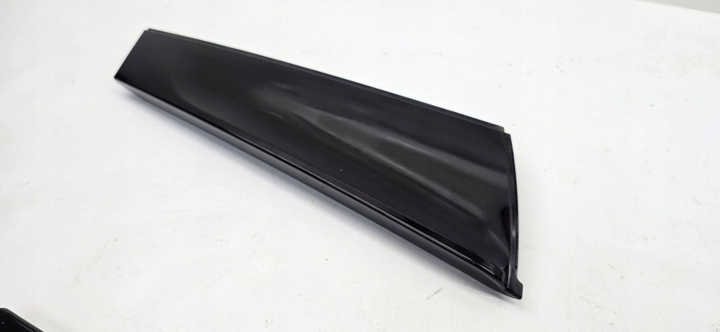 Mini F65 2024 Oikea takaikkunan lista OEM 7328876