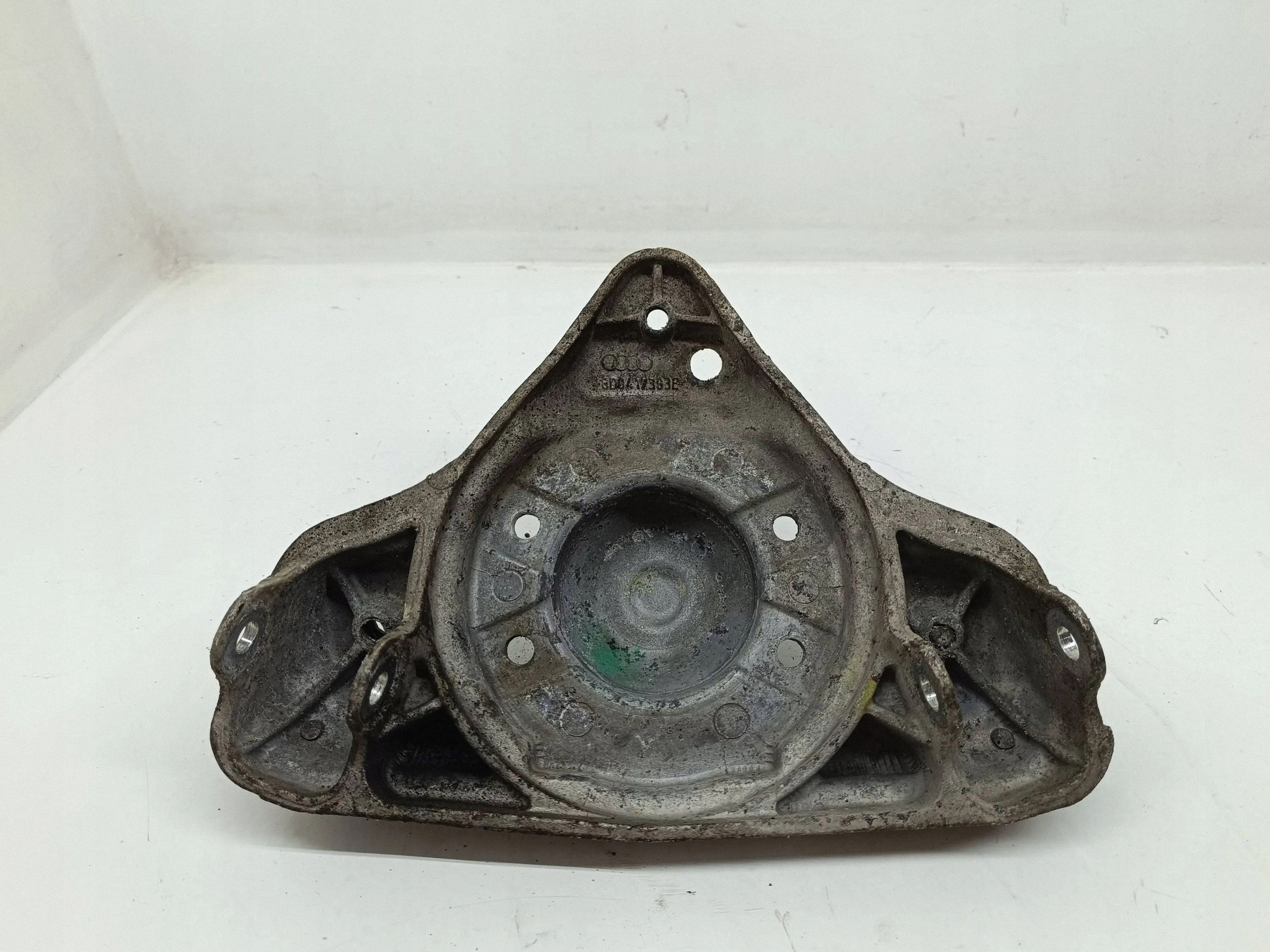 Jousikuppi Audi A6 S6 C5 4B 3D0412383E