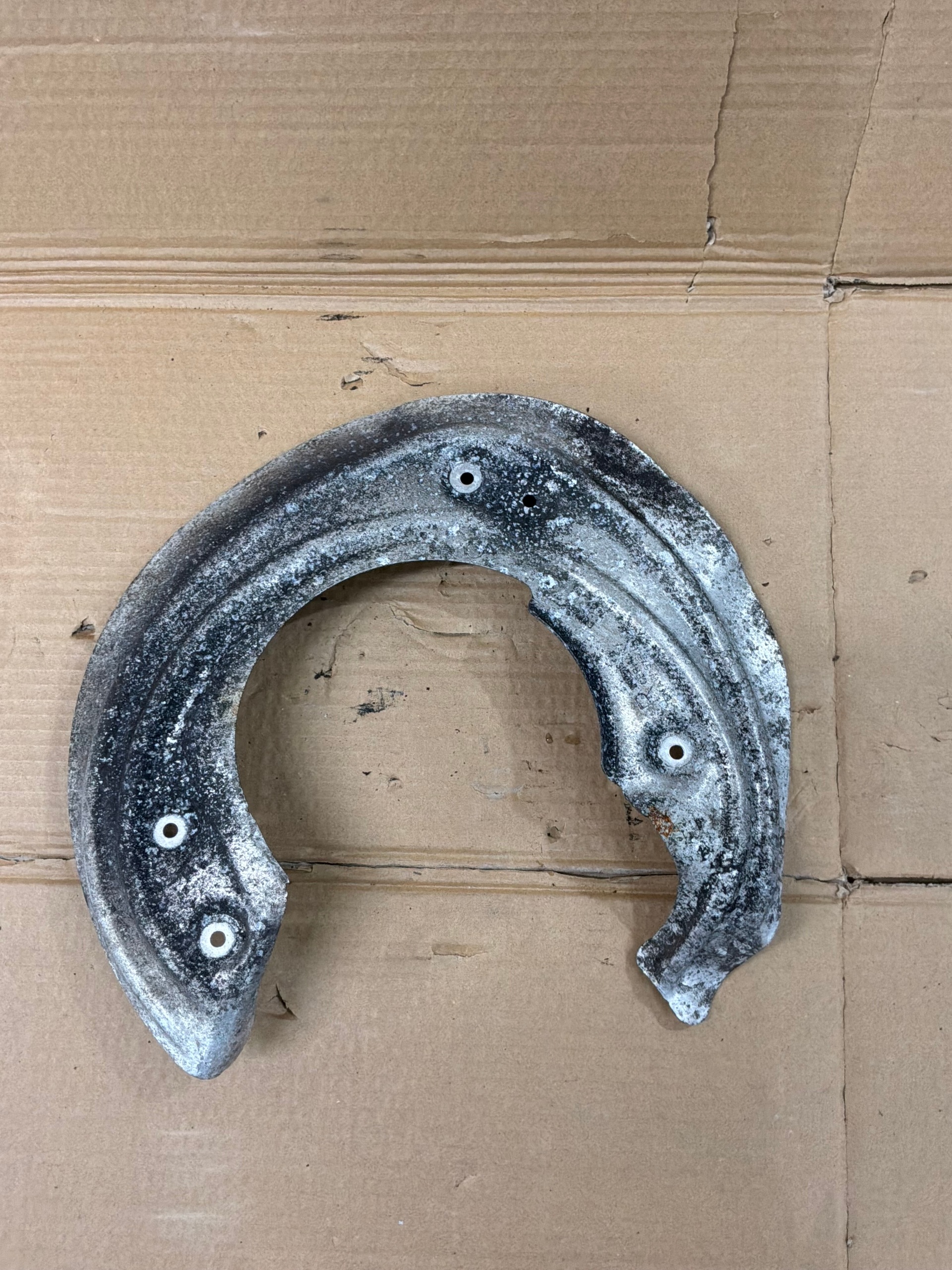 Bromssköld höger fram BMW 3 G21 G20 image 2