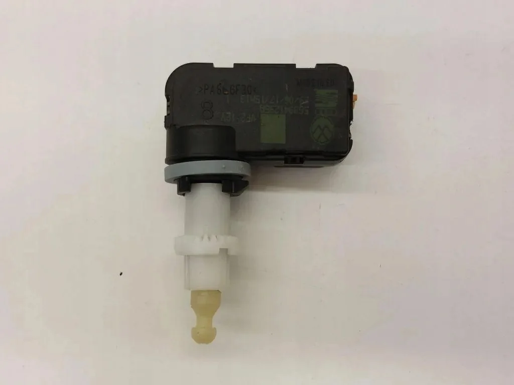 Volkswagen Headlight Leveling Motor OE 5G0941295A image 4