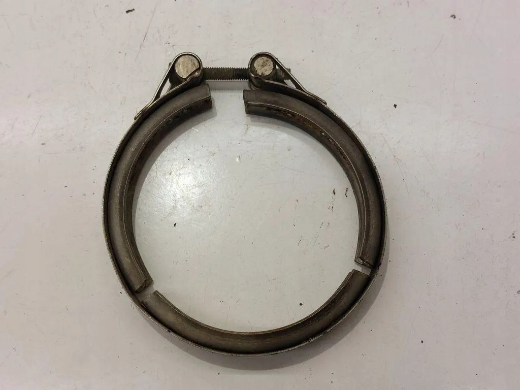 Pakoputken pidike VW Passat B8 2.0 TDI image 2