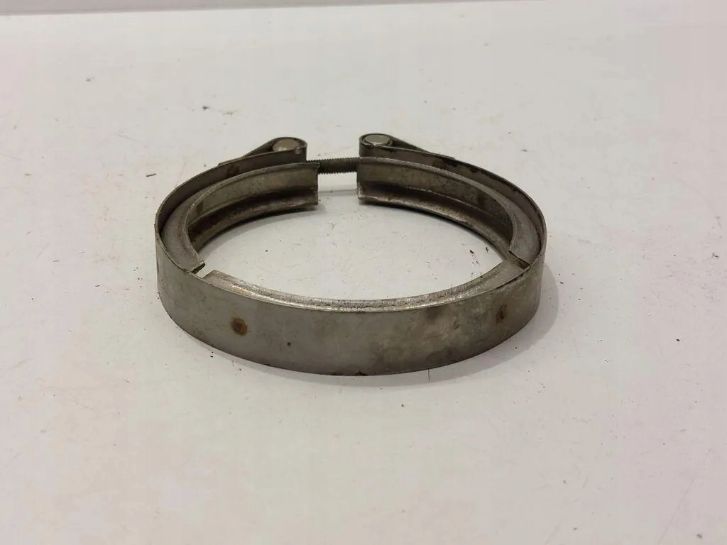 Pakoputken pidike VW Passat B8 2.0 TDI image 3