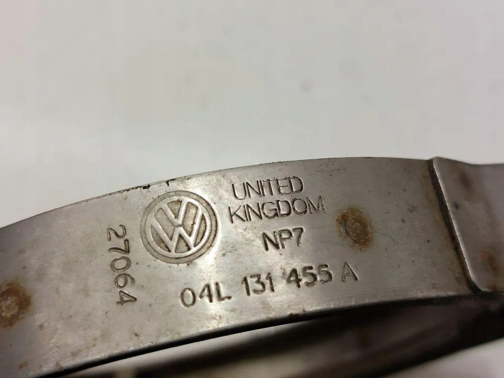 Pakoputken pidike VW Passat B8 2.0 TDI image 4