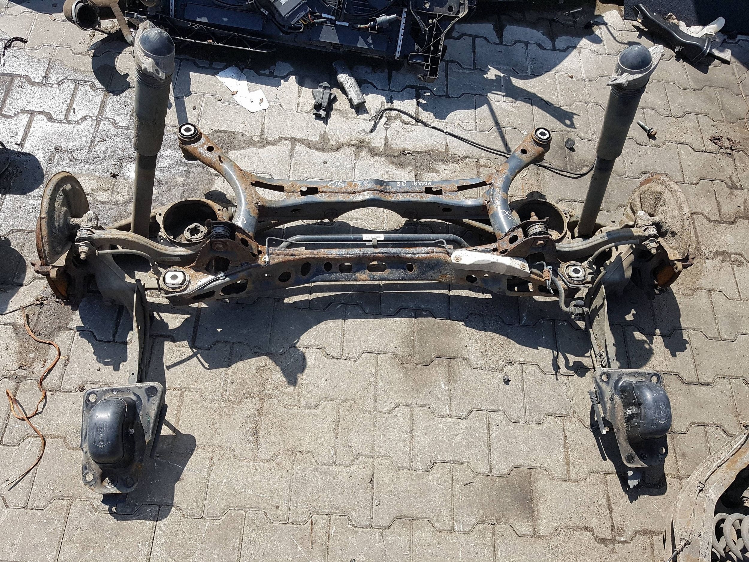 Viga trasera VW Passat B8 14-18 TOC55051 image 2