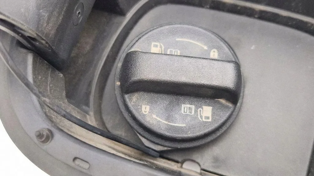 Tanklock Hyundai Kona 81595BE000 Begagnad image 6