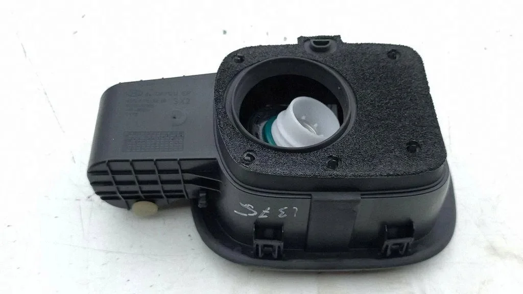 Tanklock Hyundai Kona 81595BE000 Begagnad image 7