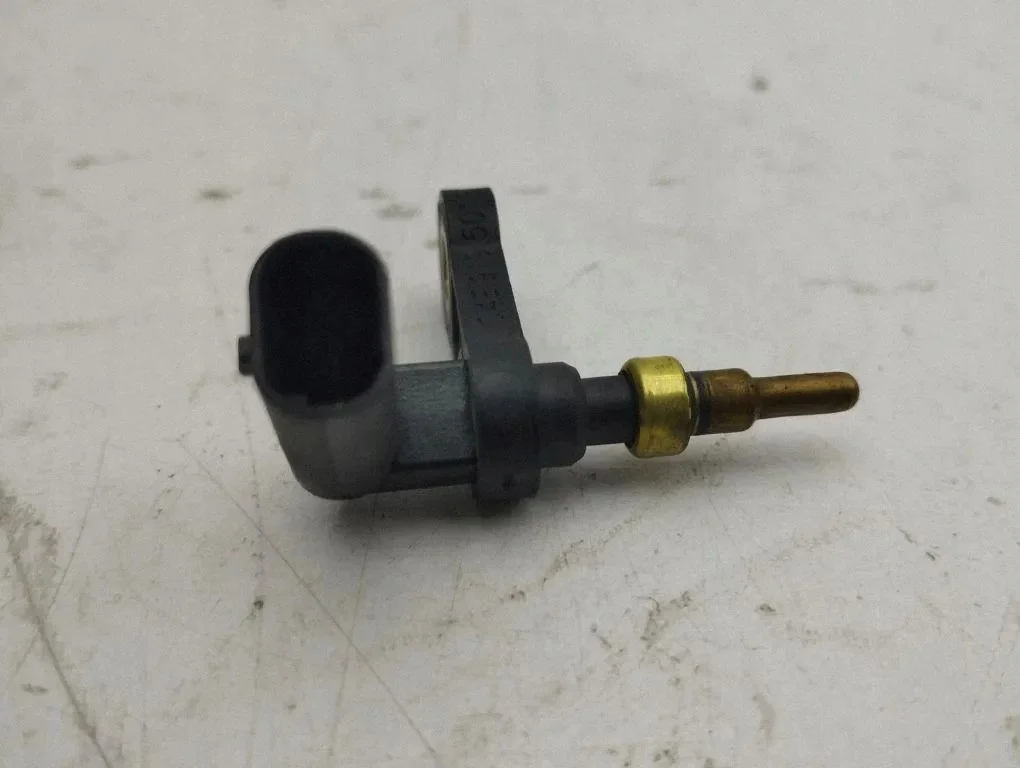 Sensor Temperatura Líquido SEAT ATECA 04E919501E image 3