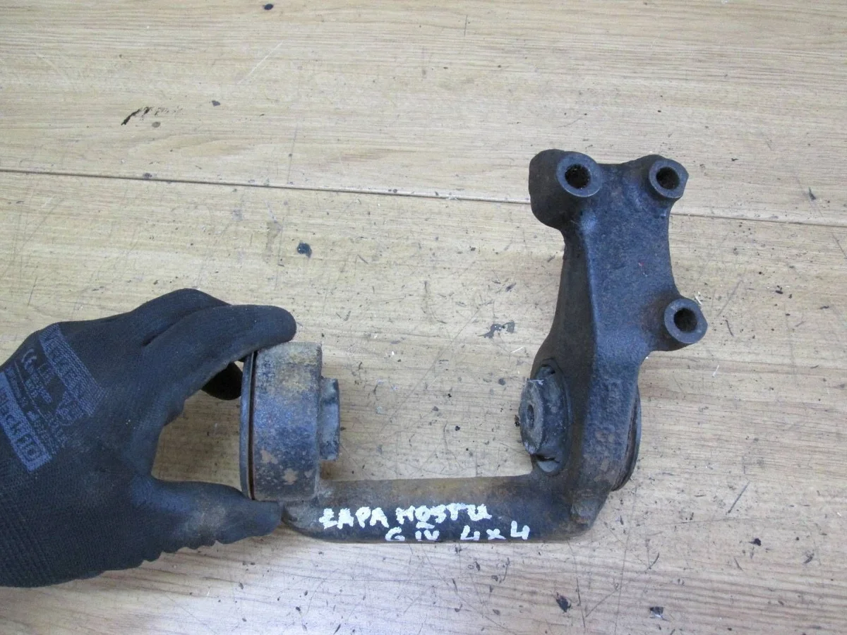 Support Barre Arrière VW Golf IV ENP1868