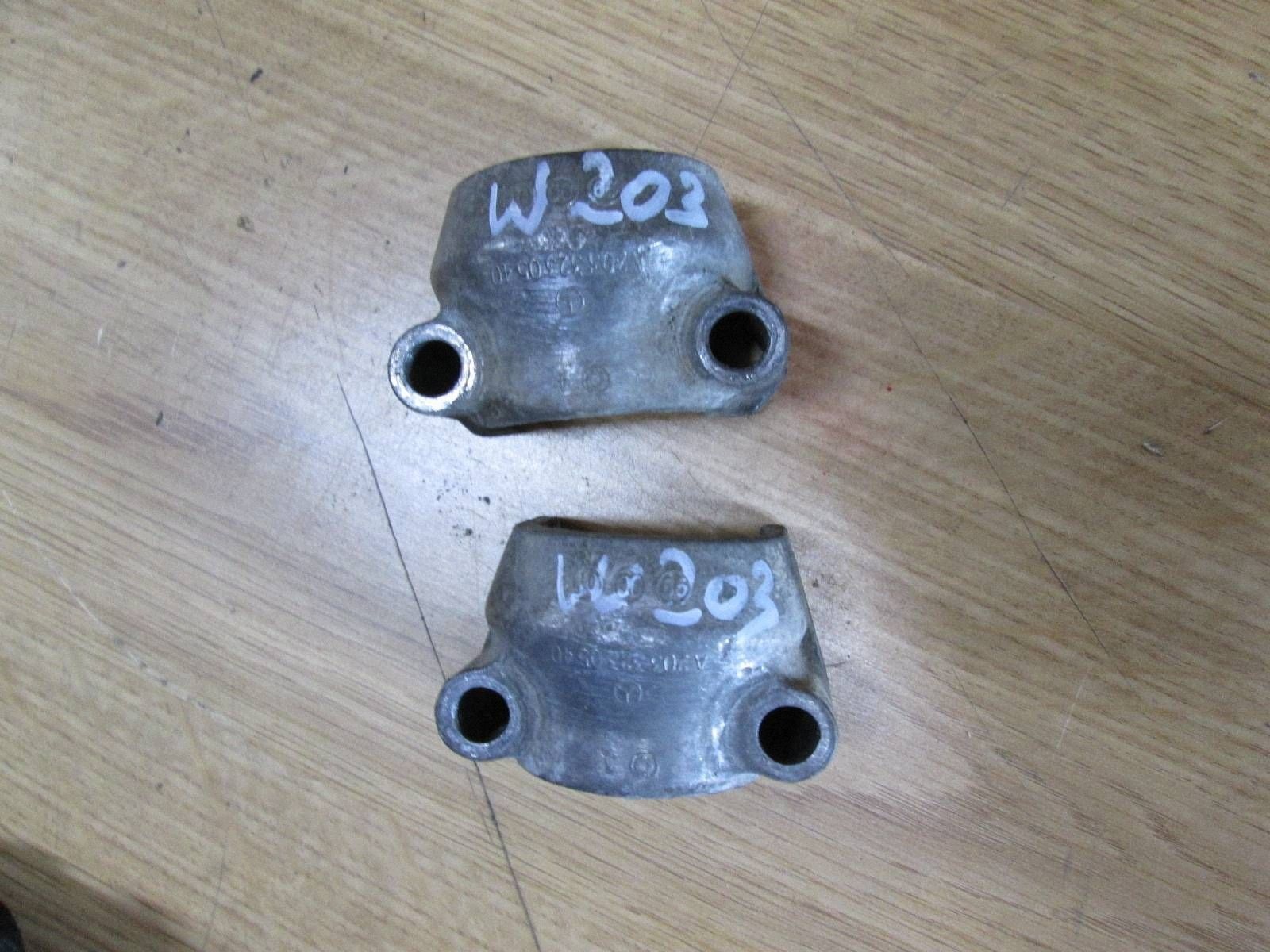 Etuvakaajan helat Mercedes-Benz C W203 A2033230540