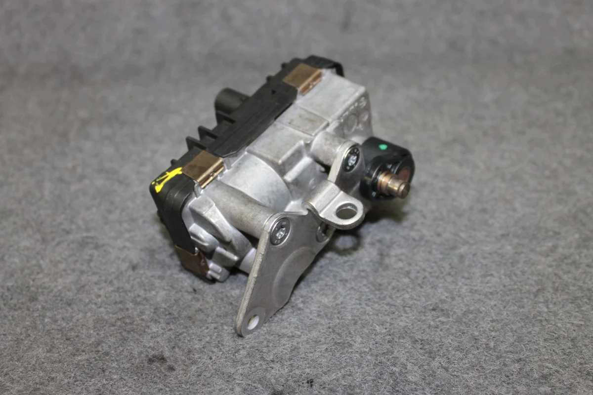 BMW Turbinställare N57D30B N57 3.5D 4.0D