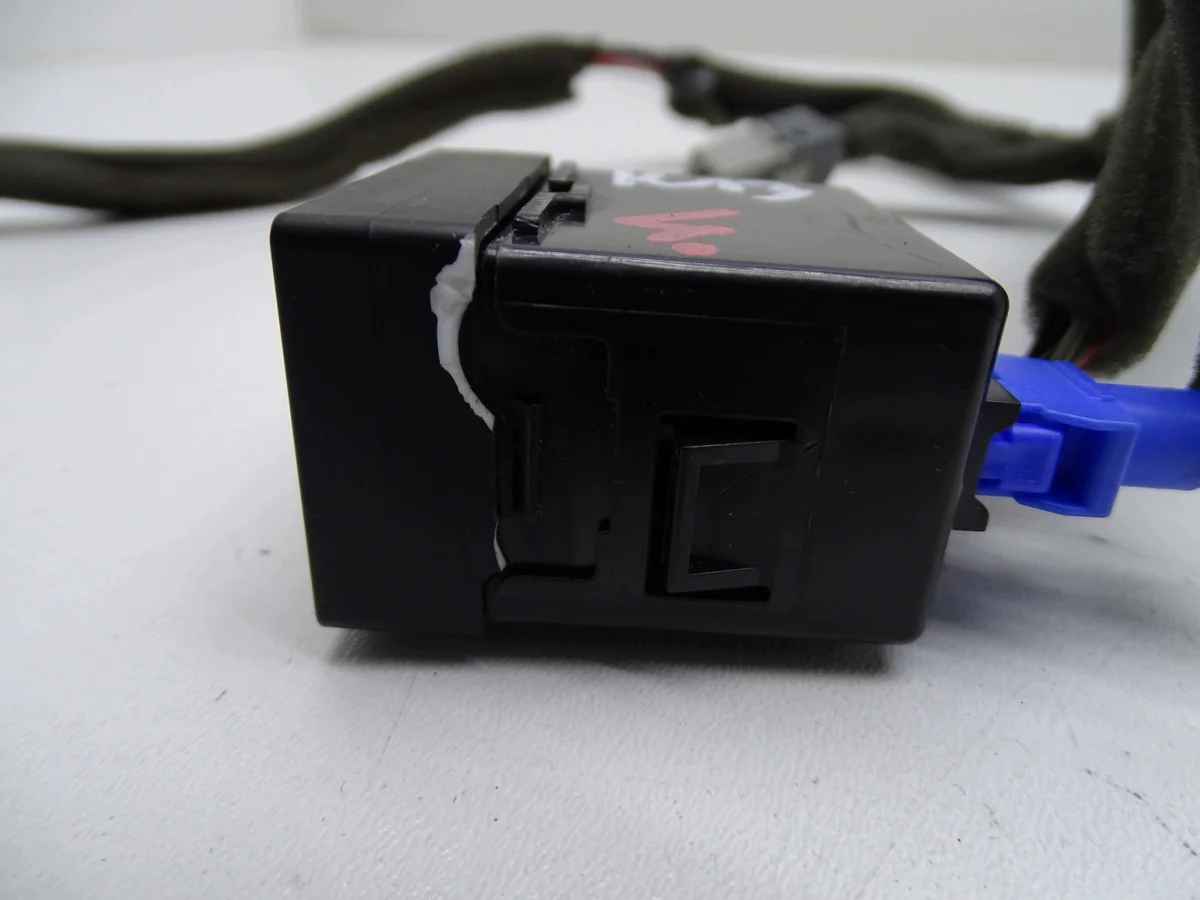 Conector USB AUX Hyundai Santa Fe III 96120-2W560 image 6