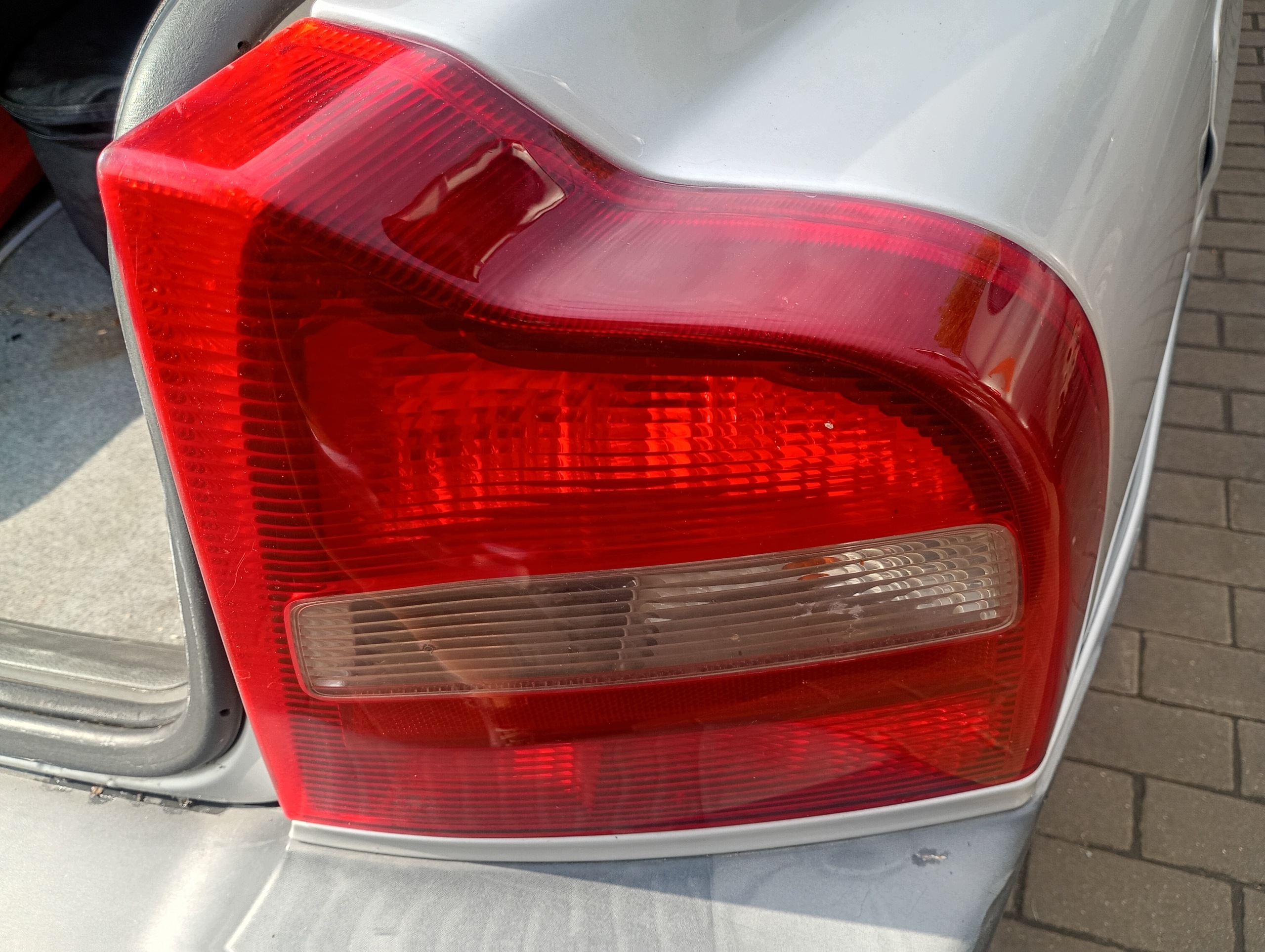 Takavalojen vasen Volvo S80 1 (98-06) MM-1108-18