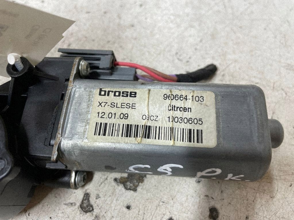Citroen C5 III Stoljusteringsmotor 974467102 image 3