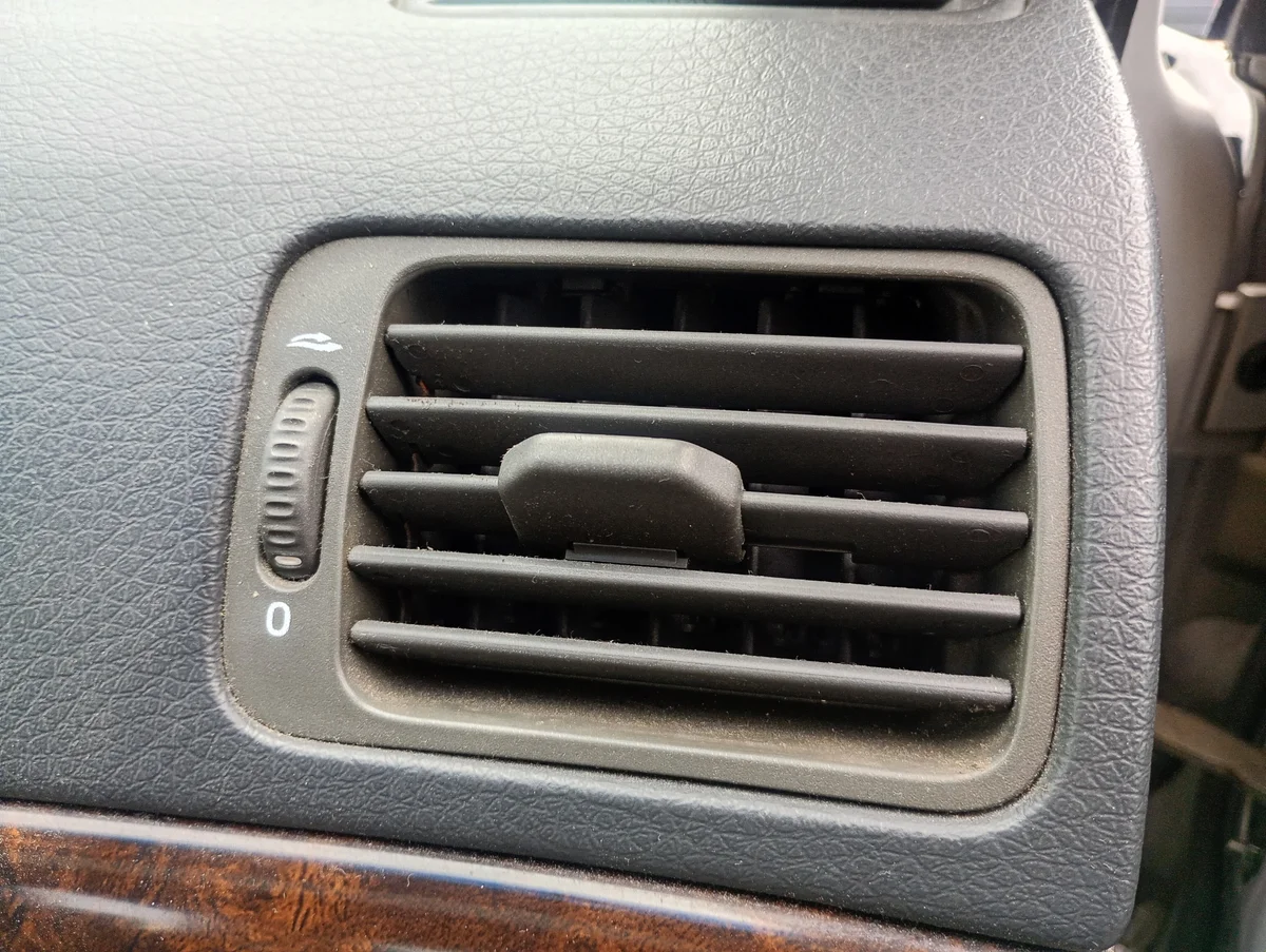 Grelha Ventilação Volvo S80 1 (98-06) MM-1108-31