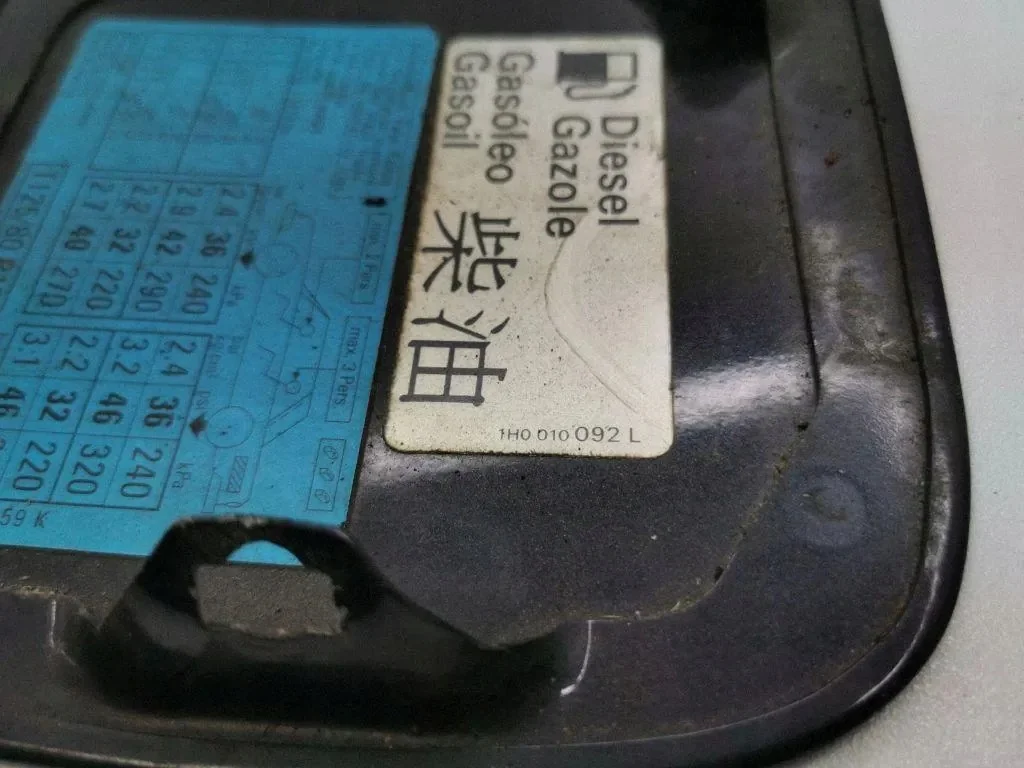 Bouchon réservoir carburant Audi A4 B5 1H0010092L image 7