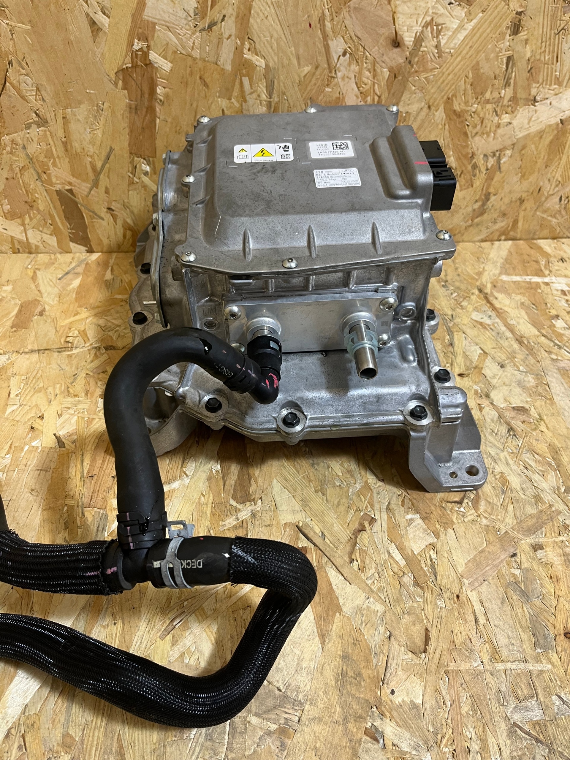 Inversor Mustang Mach-E GT LJ98-7P425-AD image 6